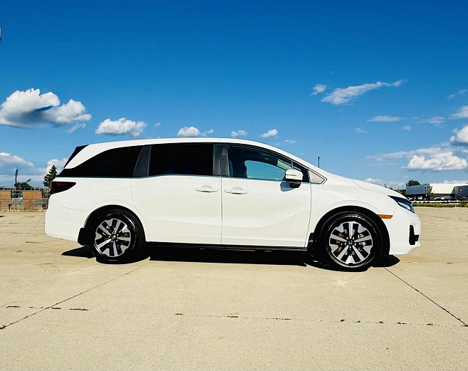Honda Odyssey White 2026